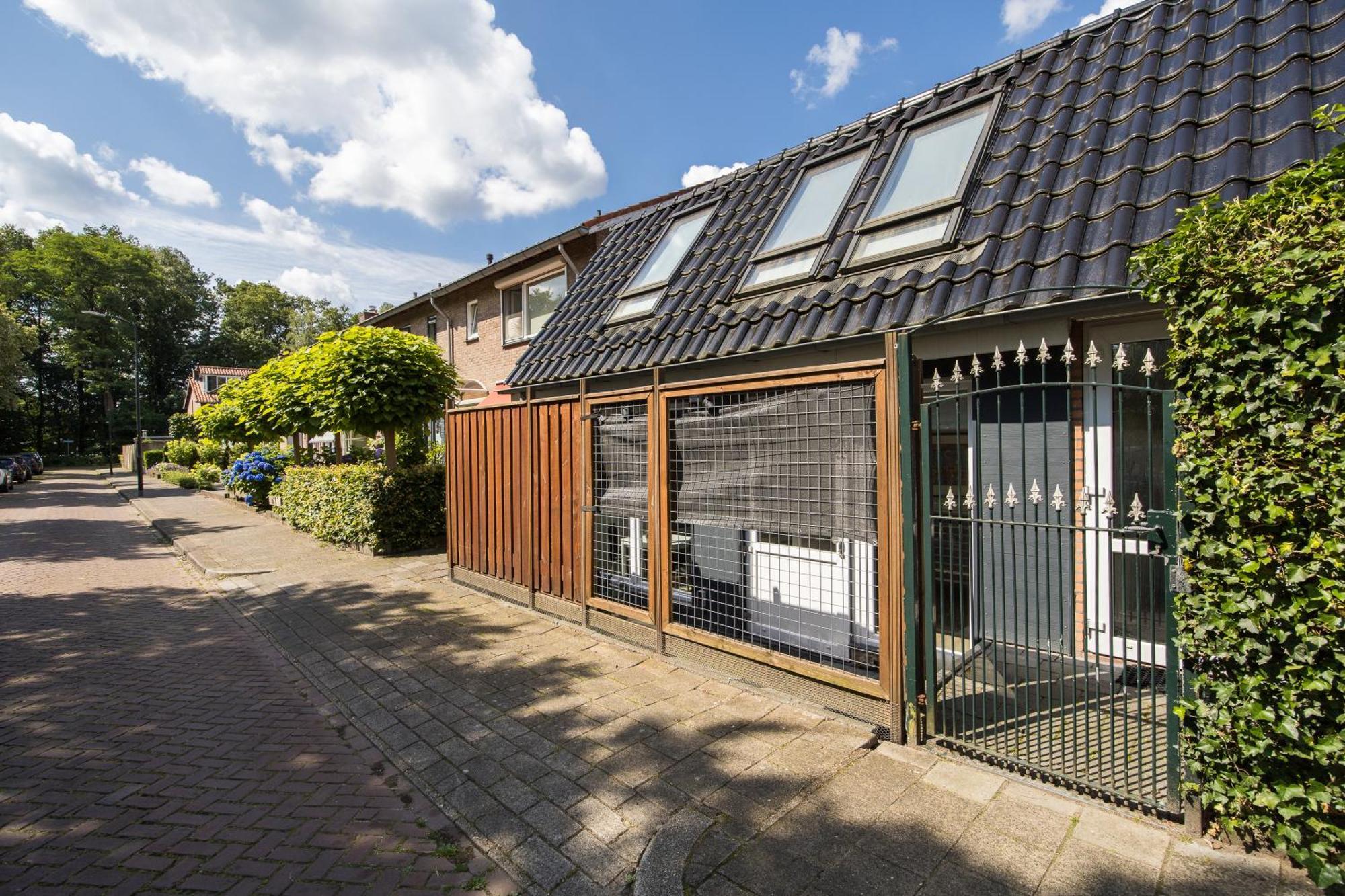 Luxe Wellness Apartment Apeldoorn With Jacuzzi And Sauna ภายนอก รูปภาพ
