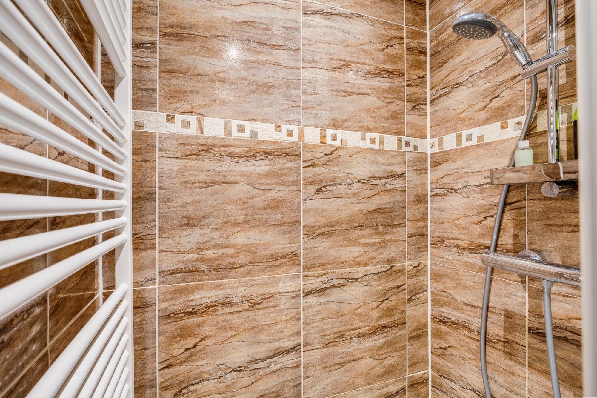 Luxe Wellness Apartment Apeldoorn With Jacuzzi And Sauna ภายนอก รูปภาพ