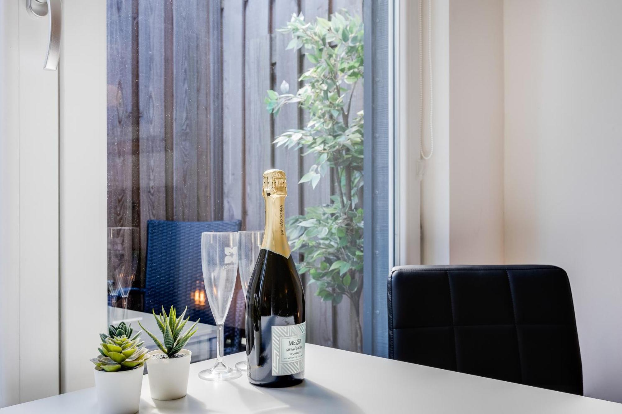 Luxe Wellness Apartment Apeldoorn With Jacuzzi And Sauna ภายนอก รูปภาพ