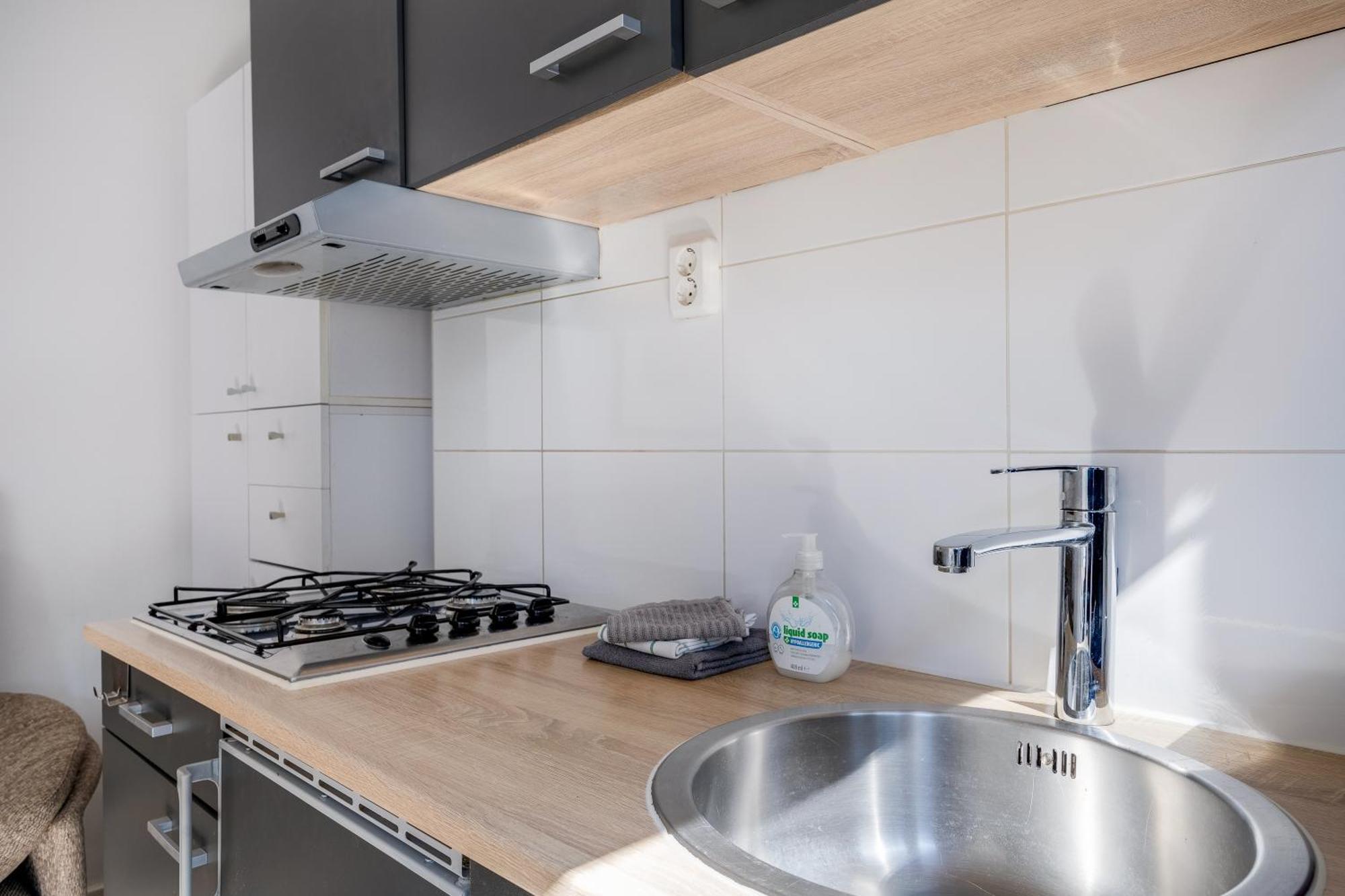 Luxe Wellness Apartment Apeldoorn With Jacuzzi And Sauna ภายนอก รูปภาพ