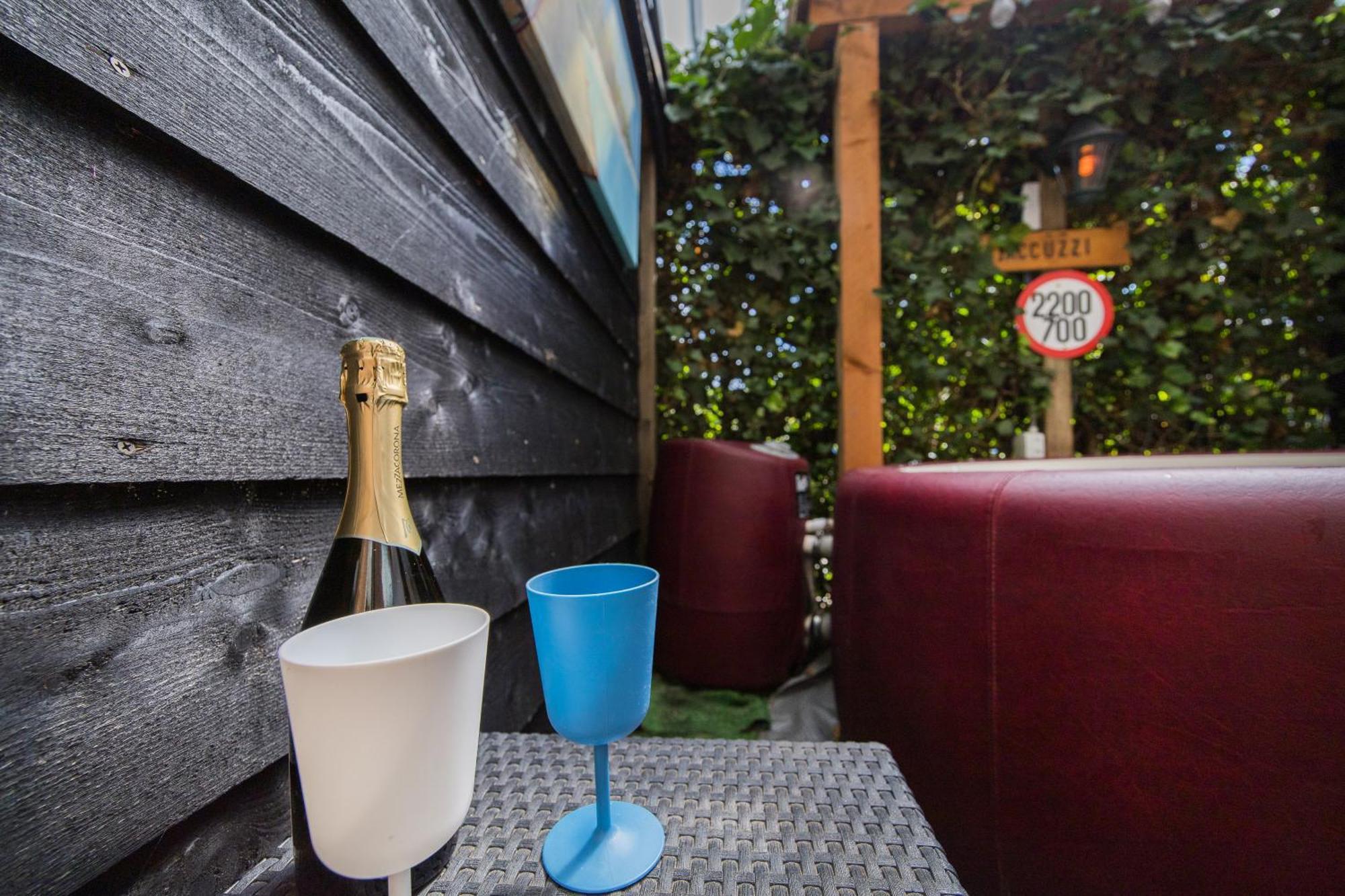 Luxe Wellness Apartment Apeldoorn With Jacuzzi And Sauna ภายนอก รูปภาพ