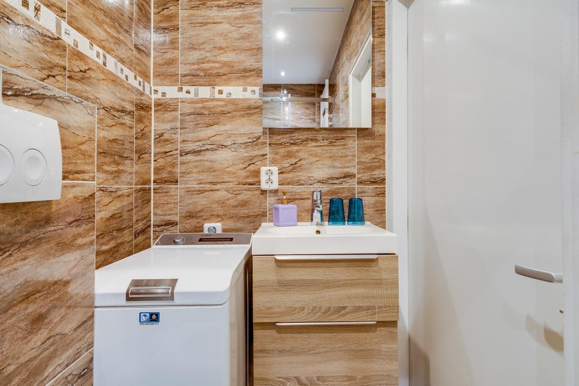 Luxe Wellness Apartment Apeldoorn With Jacuzzi And Sauna ภายนอก รูปภาพ